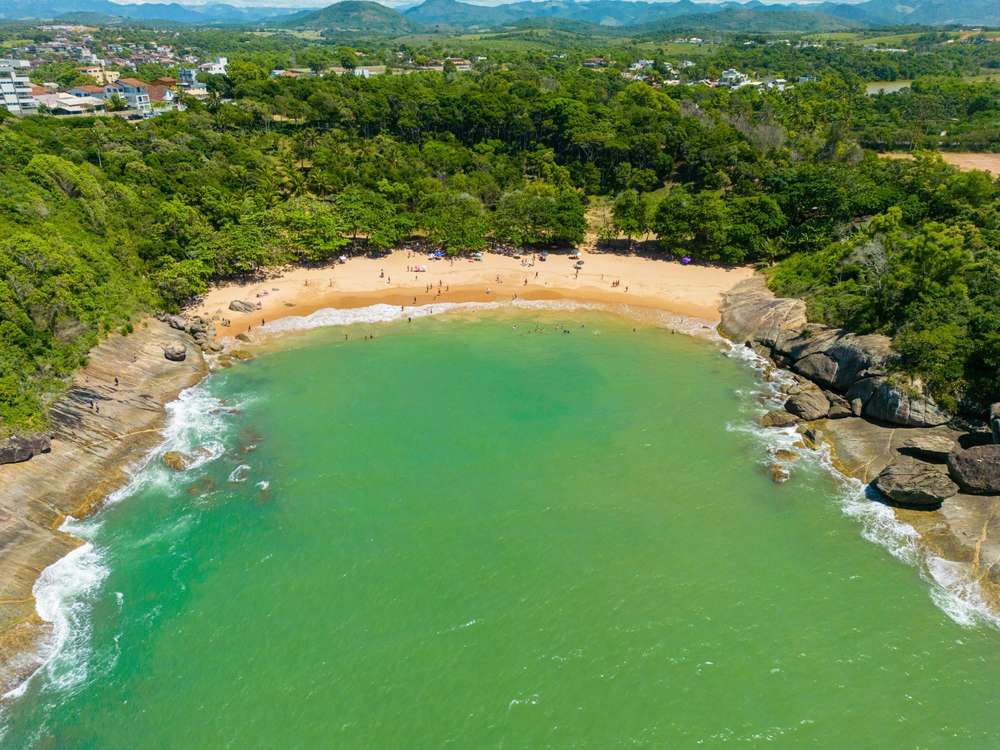 Praia dos Padres em Guarapari, litoral do Espírito Santo, Brasil.