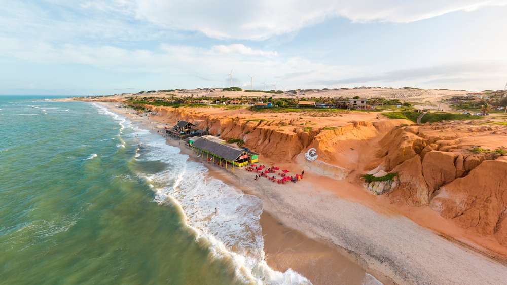 Imagem aérea da Praia de Canoa Quebrada, Aracati, Ceará, Brasil