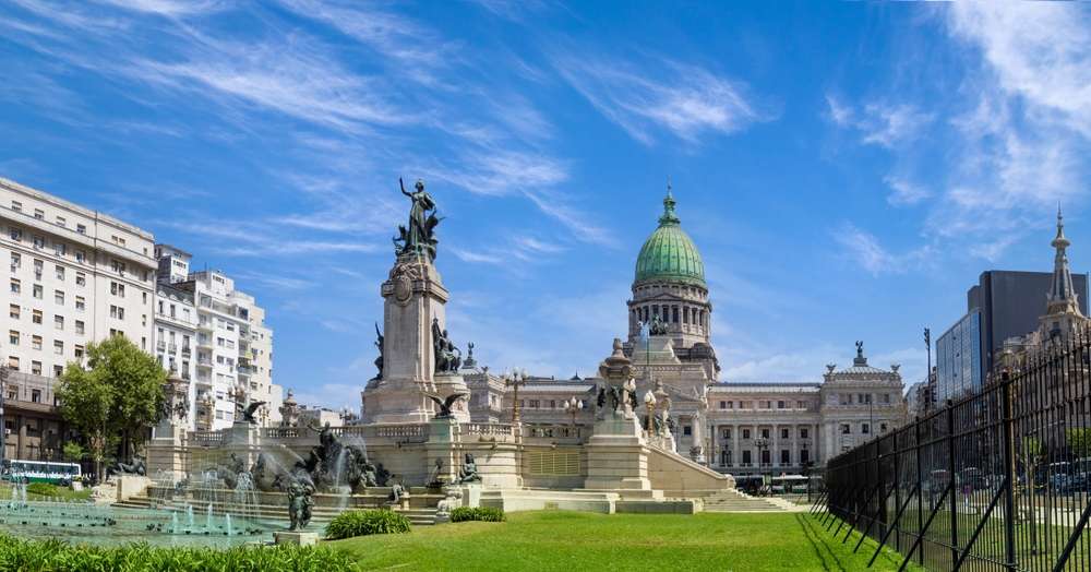 Buenos Aires, edifício do Palácio do Congresso Nacional no centro histórico da cidade. Destinos favoritos dos Brasileiros