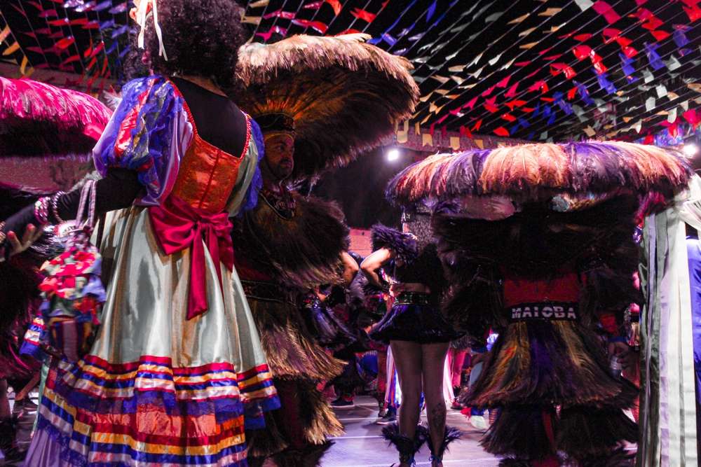 Dança folclórica Bumba boi, no mês de junho, nas festas de São João, no Maranhão.