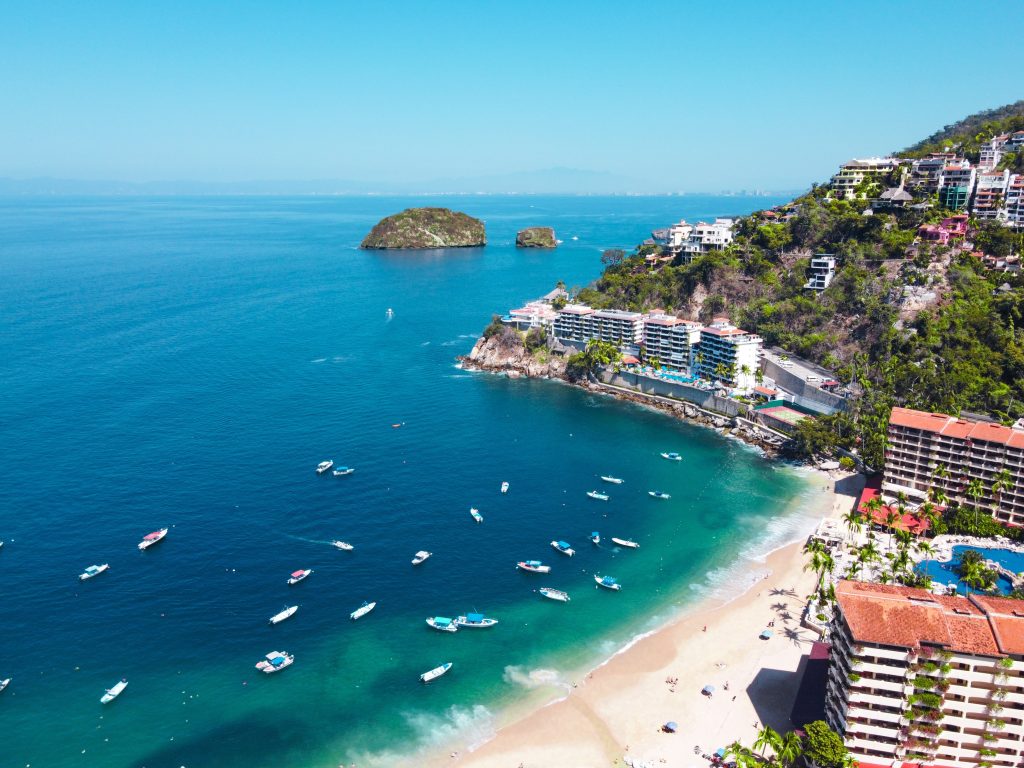 Como escolher o destino ideal para sua primeira viagem internacional